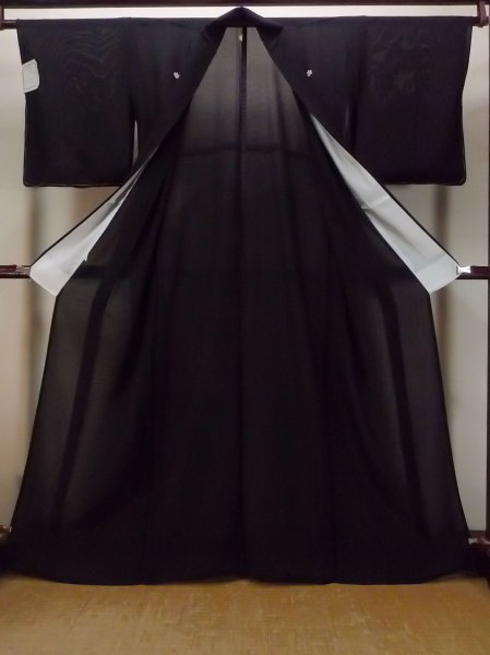 画像2: N1226J 女性用喪服  シルク(正絹) 黒,  【中古】【USED】【リサイクル】 ★★★☆☆【N1226J】 (2)