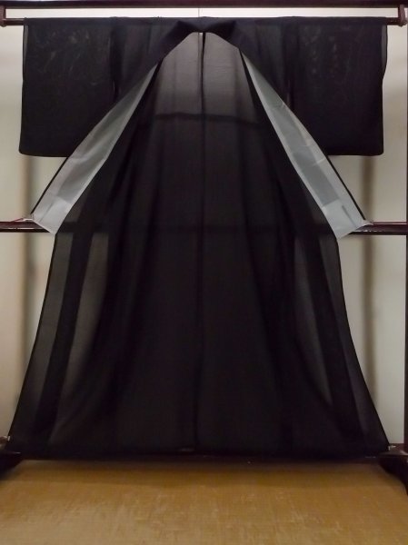 画像2: N1226O 女性用喪服  シルク(正絹) 黒,  【中古】【USED】【リサイクル】 ★☆☆☆☆【N1226O】 (2)