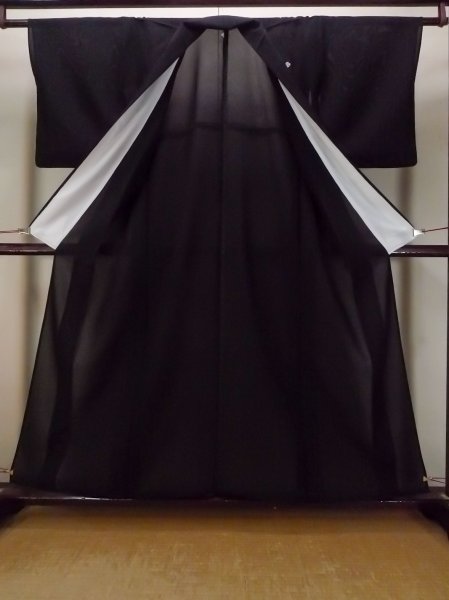 画像2: N1226R 女性用喪服  シルク(正絹) 黒,  【中古】【USED】【リサイクル】 ★★★☆☆【N1226R】 (2)