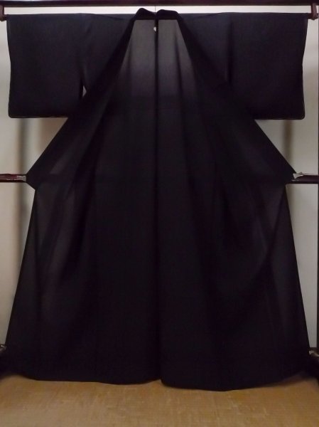 画像2: N1226Z 女性用喪服  シルク（正絹） 黒,  【中古】【USED】【リサイクル】 ★★★★☆【N1226Z】 (2)