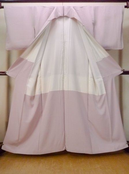 画像2: O0117K 女性用色無地  シルク(正絹) 淡い藤色,  【中古】【USED】【リサイクル】 ★★☆☆☆【O0117K】 (2)