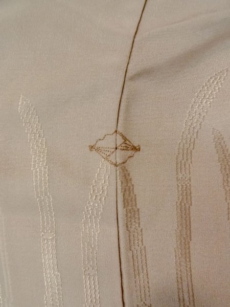 画像3: O0117O 女性用色無地  シルク(正絹) 淡い茶色み灰色,  【中古】【USED】【リサイクル】 ★★★☆☆【O0117O】 (3)