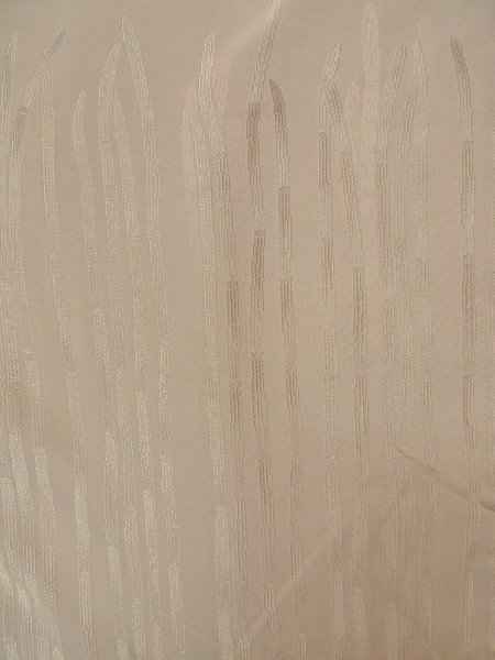 画像4: O0117O 女性用色無地  シルク(正絹) 淡い茶色み灰色,  【中古】【USED】【リサイクル】 ★★★☆☆【O0117O】 (4)