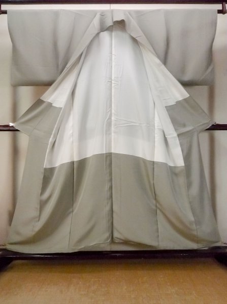 画像2: O0117Q 女性用色無地  シルク(正絹) 薄い灰色,  【中古】【USED】【リサイクル】 ★★★☆☆【O0117Q】 (2)