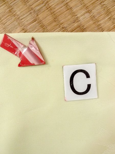 画像16: O0117R 女性用小紋  シルク（正絹） 薄い黄緑色,  【中古】【USED】【リサイクル】 ★★★☆☆【O0117R】 (16)