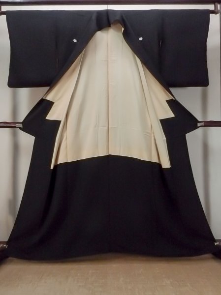 画像2: O0117X 女性用喪服  シルク(正絹) 黒,  【中古】【USED】【リサイクル】 ★★★★☆【O0117X】 (2)