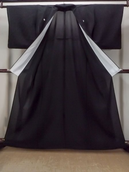 画像2: O0118C 女性用喪服  シルク(正絹) 黒,  【中古】【USED】【リサイクル】 ★★★☆☆【O0118C】 (2)