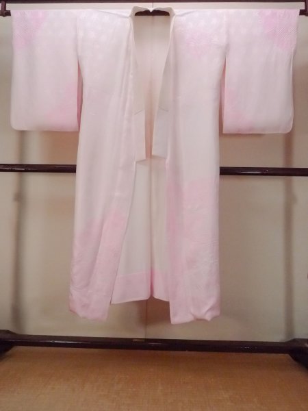 画像1: O0124L 女性用襦袢  シルク（正絹） 淡い桃色, 花 【中古】【USED】【リサイクル】 ★★★☆☆【O0124L】 (1)