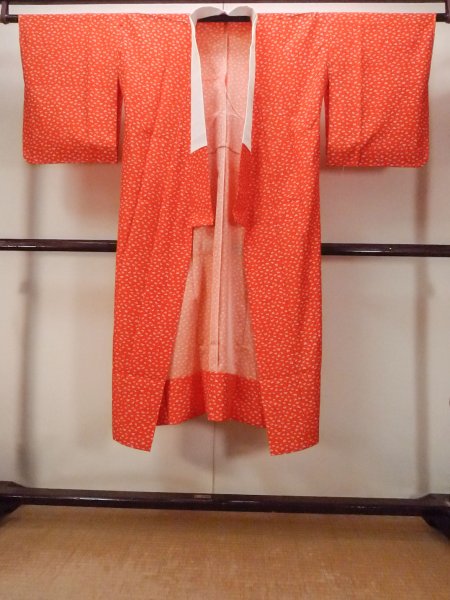 画像1: O0124N 女性用襦袢  化繊 鮮やか橙色, 鶴 【中古】【USED】【リサイクル】 ★★★☆☆【O0124N】 (1)
