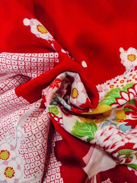 画像12: O0124O 女性用襦袢  シルク（正絹） 赤色, ぼたん 【中古】【USED】【リサイクル】 ★★☆☆☆【O0124O】 (12)