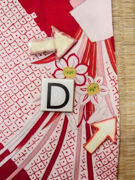 画像17: O0124O 女性用襦袢  シルク（正絹） 赤色, ぼたん 【中古】【USED】【リサイクル】 ★★☆☆☆【O0124O】 (17)