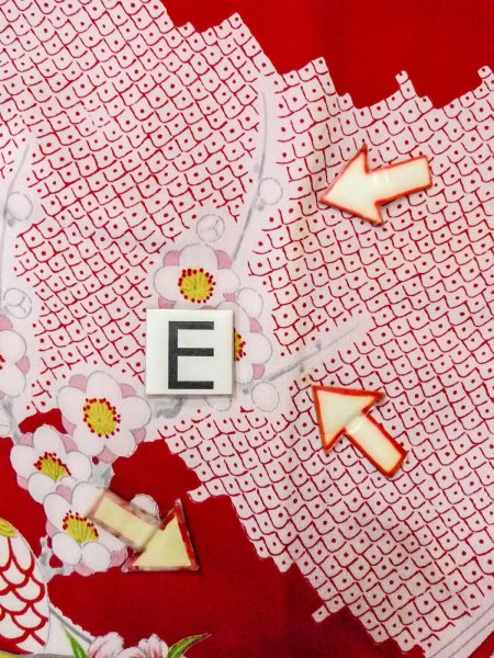 画像18: O0124O 女性用襦袢  シルク（正絹） 赤色, ぼたん 【中古】【USED】【リサイクル】 ★★☆☆☆【O0124O】 (18)