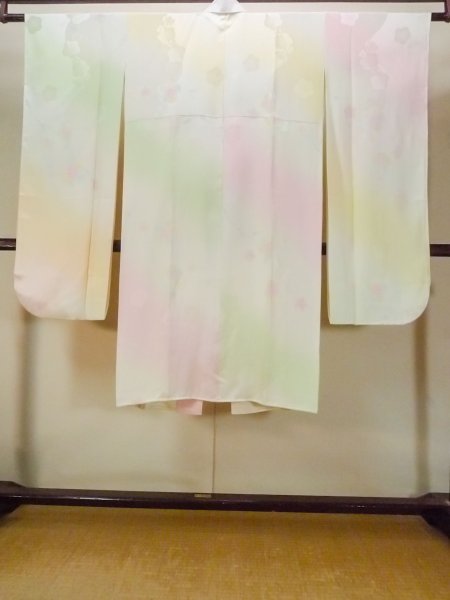 画像2: O0124W 女性用襦袢  シルク（正絹） 光沢のあるアイボリー, 花 【中古】【USED】【リサイクル】 ★★★☆☆【O0124W】 (2)