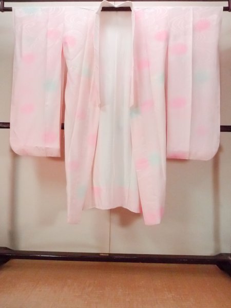 画像1: O0125D 女性用襦袢  シルク（正絹） 淡い桃色, 菊 【中古】【USED】【リサイクル】 ★★★☆☆【O0125D】 (1)