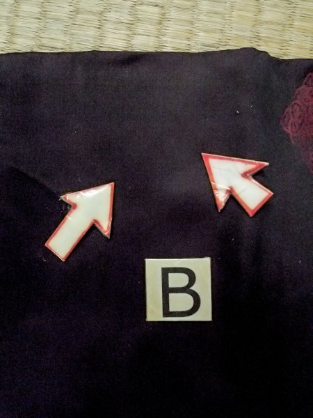 画像15: O0131A 女性用道行  シルク（正絹） 黒, 菊 【中古】【USED】【リサイクル】 ★★★☆☆【O0131A】 (15)