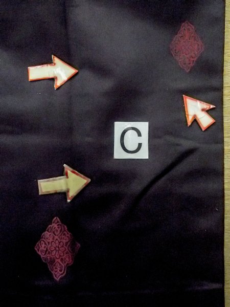 画像16: O0131A 女性用道行  シルク（正絹） 黒, 菊 【中古】【USED】【リサイクル】 ★★★☆☆【O0131A】 (16)