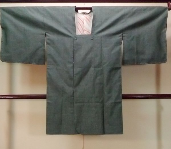 画像1: O0131E 女性用道行  シルク（正絹） 灰色がかった緑色, 小さな点々 【中古】【USED】【リサイクル】 ★★★★☆【O0131E】 (1)