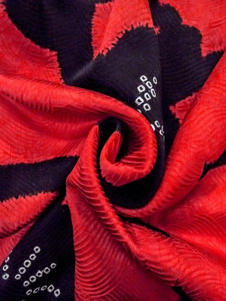 画像12: O0131G 女性用道中着  シルク（正絹） 鮮やか赤色, 花 【中古】【USED】【リサイクル】 ★★★☆☆【O0131G】 (12)