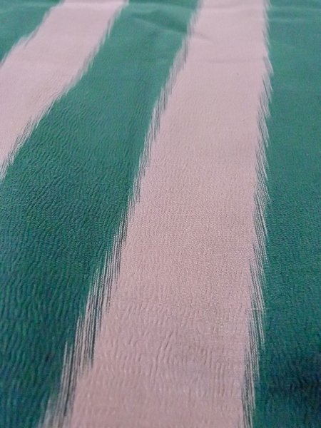 画像9: O0131H 女性用道中着  シルク（正絹） 淡い灰色がかった桃色, 縞 【中古】【USED】【リサイクル】 ★☆☆☆☆【O0131H】 (9)