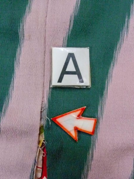 画像14: O0131H 女性用道中着  シルク（正絹） 淡い灰色がかった桃色, 縞 【中古】【USED】【リサイクル】 ★☆☆☆☆【O0131H】 (14)