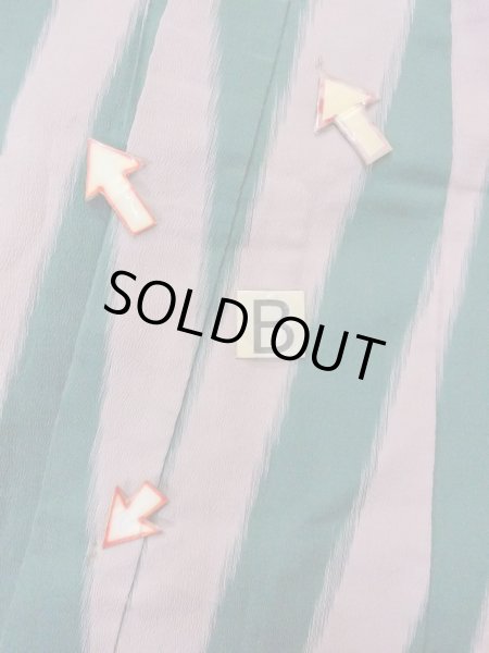 画像15: O0131H 女性用道中着  シルク（正絹） 淡い灰色がかった桃色, 縞 【中古】【USED】【リサイクル】 ★☆☆☆☆【O0131H】 (15)