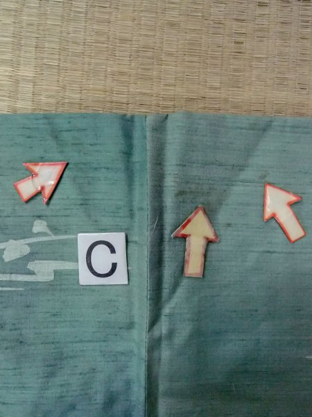 画像16: O0131K 女性用道中着  シルク（正絹） 灰色がかった水色, 抽象的模様 【中古】【USED】【リサイクル】 ★★★☆☆【O0131K】 (16)