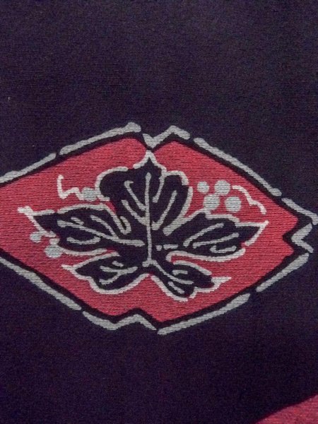 画像6: O0131O 女性用道行  シルク（正絹） 黒, 花 【中古】【USED】【リサイクル】 ★★★☆☆【O0131O】 (6)