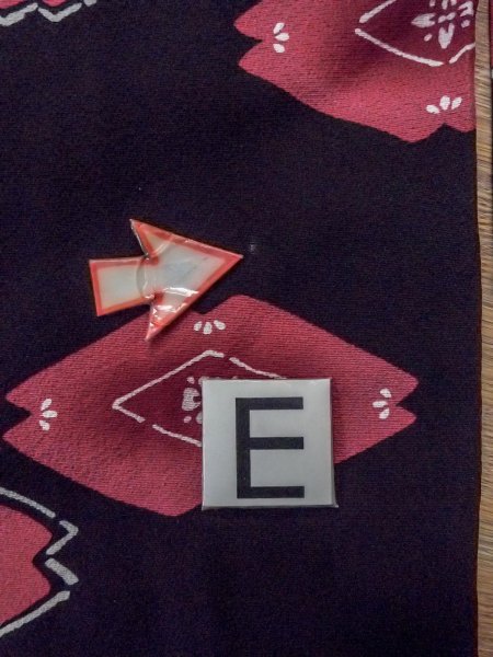 画像18: O0131O 女性用道行  シルク（正絹） 黒, 花 【中古】【USED】【リサイクル】 ★★★☆☆【O0131O】 (18)