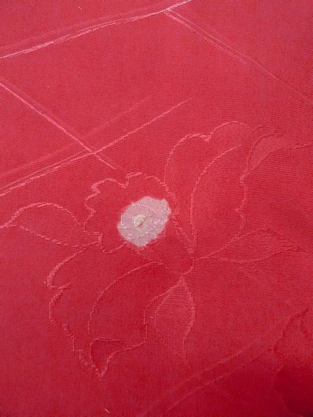 画像7: O0131T 女性用道行  シルク（正絹） 光沢のある赤色, 花 【中古】【USED】【リサイクル】 ★★★☆☆【O0131T】 (7)