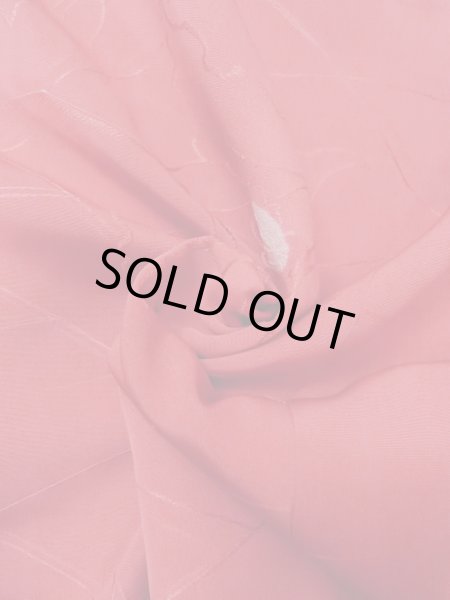 画像11: O0131T 女性用道行  シルク（正絹） 光沢のある赤色, 花 【中古】【USED】【リサイクル】 ★★★☆☆【O0131T】 (11)