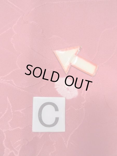 画像16: O0131T 女性用道行  シルク（正絹） 光沢のある赤色, 花 【中古】【USED】【リサイクル】 ★★★☆☆【O0131T】 (16)