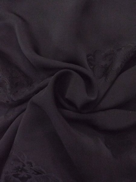 画像11: O0131X 女性用道行  シルク（正絹） 黒, 唐花 【中古】【USED】【リサイクル】 ★★★★☆【O0131X】 (11)