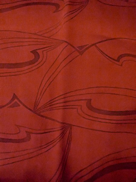 画像3: O0201A 女性用道行  シルク（正絹） 深い赤色, 抽象的模様 【中古】【USED】【リサイクル】 ★★★★☆【O0201A】 (3)