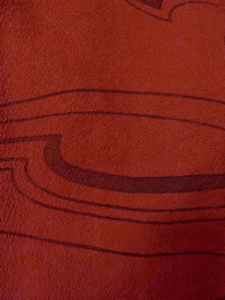 画像6: O0201A 女性用道行  シルク（正絹） 深い赤色, 抽象的模様 【中古】【USED】【リサイクル】 ★★★★☆【O0201A】 (6)