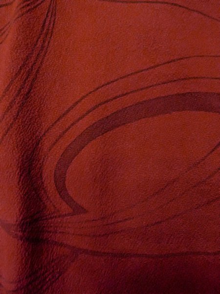 画像7: O0201A 女性用道行  シルク（正絹） 深い赤色, 抽象的模様 【中古】【USED】【リサイクル】 ★★★★☆【O0201A】 (7)