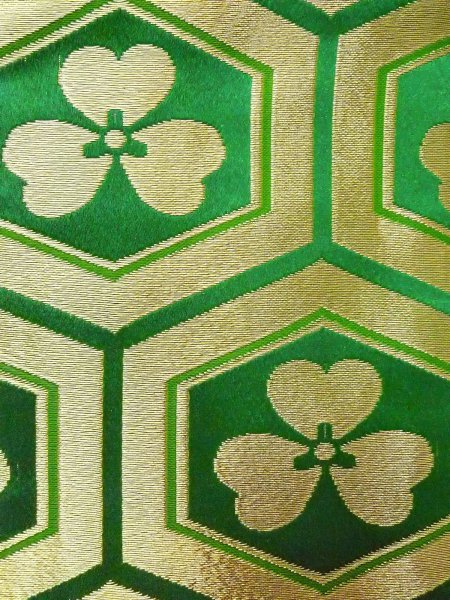 画像2: O0207C 半幅帯 女性用着物 シルク（正絹）   緑色 花 【中古】 【USED】 【リサイクル】 ★★★☆☆ (2)