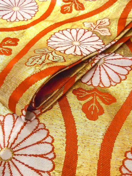 画像10: O0207K 半幅帯 女性用着物 シルク（正絹）  光沢のある 金色 菊 【中古】 【USED】 【リサイクル】 ★★☆☆☆ (10)
