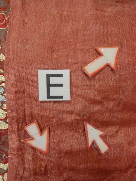 画像15: O0207L 半幅帯 女性用着物 シルク（正絹）  茶色み 灰色 菊 【中古】 【USED】 【リサイクル】 ★☆☆☆☆ (15)