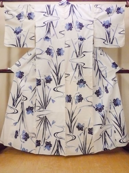 画像1: O0218B 女性用注染浴衣  綿 白, りんどう 【中古】【USED】【リサイクル】 ★★☆☆☆【O0218B】 (1)