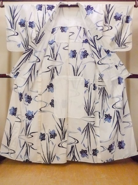 画像2: O0218B 女性用注染浴衣  綿 白, りんどう 【中古】【USED】【リサイクル】 ★★☆☆☆【O0218B】 (2)