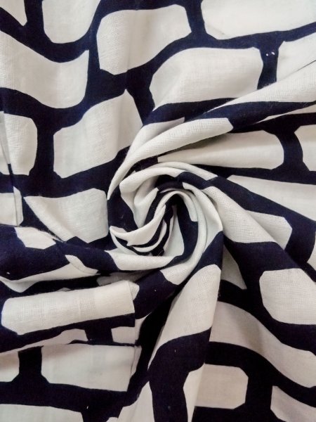 画像11: O0218H 女性用浴衣（日本製）  綿 白, 幾何学模様 【中古】【USED】【リサイクル】 ★☆☆☆☆【O0218H】 (11)