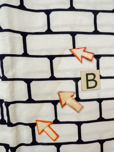 画像15: O0218H 女性用浴衣（日本製）  綿 白, 幾何学模様 【中古】【USED】【リサイクル】 ★☆☆☆☆【O0218H】 (15)