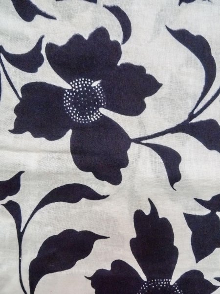 画像6: O0218J 女性用浴衣（日本製）  綿 白, 花 【中古】【USED】【リサイクル】 ★★☆☆☆【O0218J】 (6)