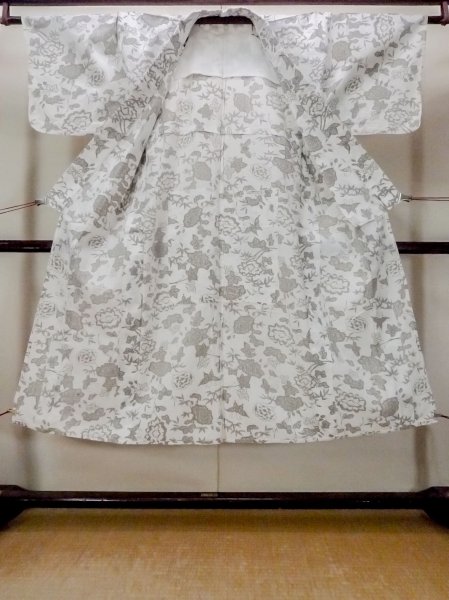 画像2: O0218M 女性用浴衣(日本製)  綿 薄いベージュ, ぼたん 【中古】【USED】【リサイクル】 ★★☆☆☆【O0218M】 (2)