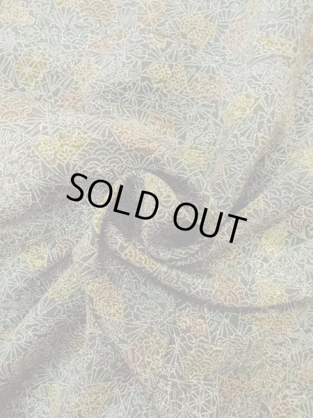 画像11: O0218Q 女性用小紋  シルク（正絹） 深いオリーブ, 菊 【中古】【USED】【リサイクル】 ★★★☆☆【O0218Q】 (11)