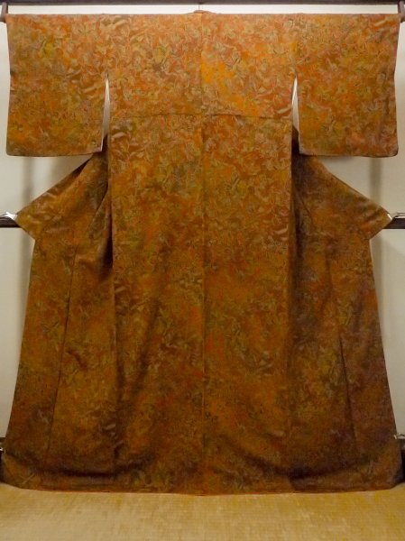 画像1: O0218S 女性用小紋  シルク（正絹） 赤み茶色, 唐花 【中古】【USED】【リサイクル】 ★★★★☆【O0218S】 (1)