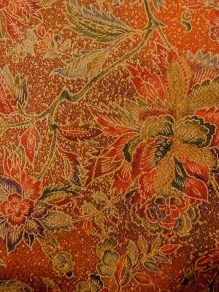 画像7: O0218S 女性用小紋  シルク（正絹） 赤み茶色, 唐花 【中古】【USED】【リサイクル】 ★★★★☆【O0218S】 (7)