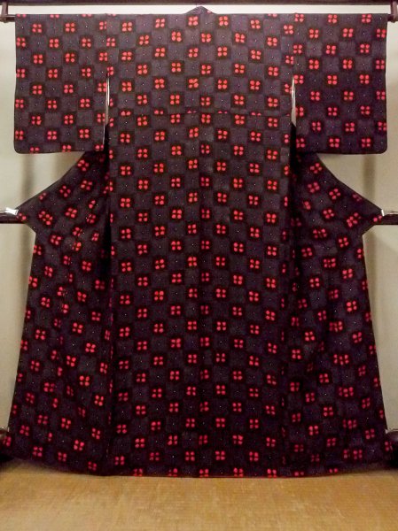画像1: O0218U 女性用小紋  シルク（正絹） 茶色み黒, 花 【中古】【USED】【リサイクル】 ★★★★☆【O0218U】 (1)
