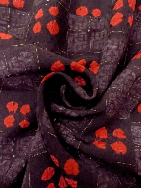 画像11: O0218U 女性用小紋  シルク（正絹） 茶色み黒, 花 【中古】【USED】【リサイクル】 ★★★★☆【O0218U】 (11)