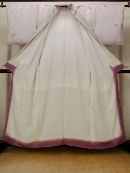 画像2: O0218V 女性用小紋  シルク（正絹） 光沢のあるオフ　ホワイト, 菊 【中古】【USED】【リサイクル】 ★☆☆☆☆【O0218V】 (2)